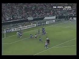 Fue el encargado de dirigir al equipo hasta la finalización del torneo, logrando un balance de 3 victorias y 3 derrotas. Chivas Vs Boca Juniors En El 2005 Copa Libertadores Gana Chivas 4 0 Youtube