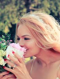 Cuplul are împreună trei copii, un fiu și două fiice, mathias, klara și karin. Lavinia Petrea Corina Caragea