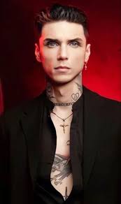 In This Moment & Black Veil Brides With Guest Ded in my city tonight and I  didn't buy tickets! I'm so pissed.