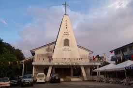 The photo above depicts fort alice, which was built in 1864 as a defensive structure back in the brooke era. Church Of Our Lady Queen Of Peace Sri Aman Kk Religious Centre