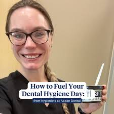 Busy days as a dental hygienist mean it's important to stay fueled and  feeling your best 🍎🥪✨ Whether it's a big breakfast or a go-to lunch that  keeps you going, the right