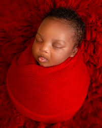 🌟 Hey New Moms and Mom to Be🌟 Are you ready to capture those precious  first moments with your little one? 🍼✨ Don't wait until the last minute to  book your newborn