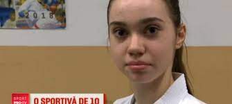 Cei doi au inceput sa se certe si se vede reactia vehementa a fotbalistului, dar si insistenta selectionerului, care incerca sa il convinga ca trebuie sa iasa din teren. Maria Are 14 Ani E In Top 10 Mondial La Karate Si Are 10 Pe Linie La Scoala Cel Mai Mare Vis Al Meu E Sa Ajung La Olimpiada Sport Ro