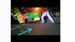 Auto balapan stut jack cabe jam mepet. Viral Detik Detik Truk Tabrak Pembalap Liar Sopir Diamuk Massa