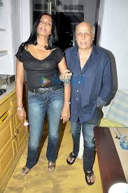 Anu Agarwal Unveils Her Book With Mahesh Bhatt Rahul Roy Anu Agarwal Rahul Roy Mahesh Bhatt Images Bollywood Hungama Filmografia, nagrody, biografia, wiadomości, ciekawostki. bollywood hungama