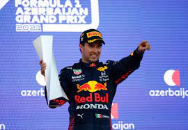 Este casco será autografiado y personalizado. Checo Perez Gana El Gp De Azerbaiyan Y Se Lleva Su Primer Triunfo Con Red Bull El Economista