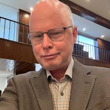 12v distribution system with custom busbars