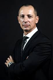 Tanto più per il fatto che l'altra istituzione di riferimento, banco bpm, sembra ormai avere il baricentro più spostato verso milano. M7n77wpct3dn M