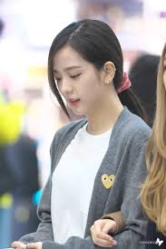 These Seventeen Female K Pop Idols All Have Gorgeous Piercings It Ll Make You Want To Get One Too Blackpink Blackpink Jisoo Blackpink Fashion