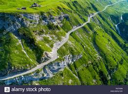 Von linthal auf den klausenpass schweiz mit der aprirlia tuono v4 1100 rr, original auspuff, unglaublicher sound. Schweiz Kanton Uri Glarner Alpen Schaechental Klausenpass Stockfotografie Alamy
