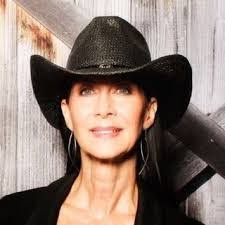 Suzanne Penley's Instagram, Twitter & Facebook