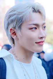 ateez hongjoong おしゃれまとめの人気アイデア pinterest lix ジュン ピアス 名人