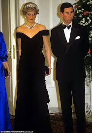 Последние твиты от the earl spencer (@theearlspencer). Bbc S Martin Bashir Misled Princess Diana S Brother Earl Spencer To Secure Panorama Interview Newsopener