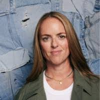 Sara Ballou's Instagram, Twitter & Facebook