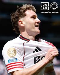 Hi, can anyone tell me where this badge goes please? Thanks 😊