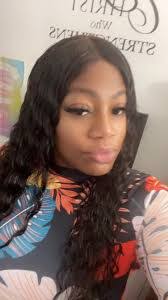 Kami Williams's Instagram, Twitter & Facebook