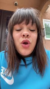 Vanessa Stout's Instagram, Twitter & Facebook