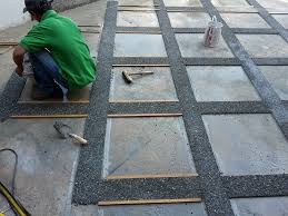 Contoh lantai kemasan lepaan simen (cement render) contoh lantai kemasan parket dibuat dengan kepingan kayu beroti disusunkan seperti yang ditunjukkan dalam rajah. Kemasan Lantai Luar Rumah Bagi Amraman Amanpura Facebook