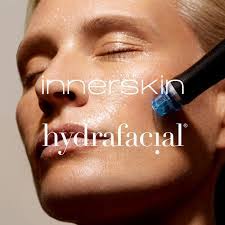 Kylee Marshall's Instagram, Twitter & Facebook