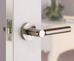 Menyediakan berbagai macam jenis handle pintu minimalis modern 42 Best Model Handle Ganggang Pintu Rumah Modern Klasik Minimalis Elegan Ideas Door Handles Handle Doors