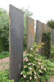 Stone On Edge Vertical Slabs Danger Garden Landscaping For Privacy Innovative Ways To Turn Your Outdoor Space Into Vertical Garden Modern Garden Backyard
