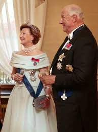 Sonja and the then crown prince harald had dated for nine years prior to their marriage in 1968. Grand Galla I Helsinki 6 9 2016 Kong Harald Og Dronning Sonja Var Begge I Storslag Ved Gallamiddagen I Helsinki Tirsdag Kveld Kongen Konge Dronning Helsinki