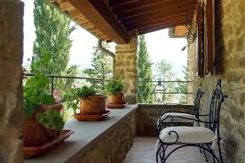 بجهز أماكن لا يصلح لها ورق الحائط