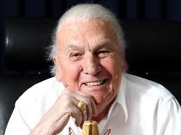 Blacks Beach fire leave young women homeless in New Year