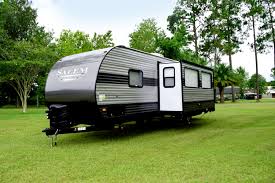26 forest river rv salem floor plan models to choose from with travel trailer reviews, ratings, available features, and floor plan layouts. Forest River Salem 26dbud Travel Trailer