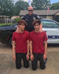 See full list on biographymask.com Stokes Twins Stokestwinslove Twitter