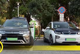 Az elektromos energiát leggyakrabban akkumulátorból nyeri, de egyes elektromos autók szuperkondenzátorban (korábban akár lendkerékben) tárolják azt. Uzlet Eladasa Olyan Olcso Szep Cipok Elektromos Auto Toltopontok Pettitshire Net