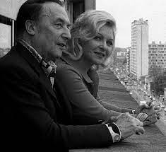 1) лулу — loulou gasté (18.03.1908 — 8.01.1995), супруг лин рено, композитор, автор многих песен из её репертуара. Line Renaud Et Loulou Gaste En 1972 Le Net Plus Ultra De La Chanson Francaise