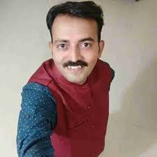 Aken Desai's Instagram, Twitter & Facebook