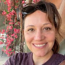 Home Depot employee gives viral bucket to mom