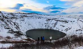 Uma erupção começou no vulcão fagradalsfjall, na islândia. Subindo O Vulcao Kerid Na Islandia Viagens Possiveis