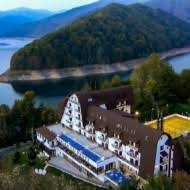 Situata la km 102 pe unicul transfagarasan, pensiunea dara va pune la dipozitie 14 spatii de cazare dispuse in 5 camere. Cazare TransfÄgaraÈan 201 ProprietÄÈi RezervÄri Necomisionate