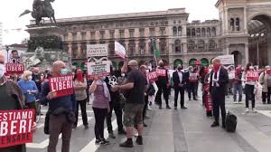 Ecco perché ci occupiamo del caso grillo. Manifestazione Ddl Zan A Milano Tensioni In Piazza La Repubblica