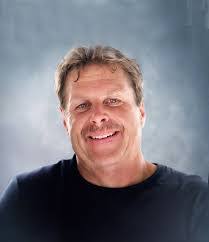 Robert Speers's Instagram, Twitter & Facebook