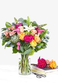 Bloomthat Offers Next And Same Day Flower Delivery To Cities Like Nyc San Francisco Los Angeles And Bloomthat Same Day Flower Delivery Colorful Arrangements