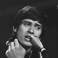 Occhi di ragazza, io vi parlo coi silenzi dell'amore e riesco a dire tante cose che la bocca non dirà quando ti risvegli la mattina, tutto il sole nei tuoi occhi quando si fa notte, nella notte dei tuoi occhi c'è una. La Fisarmonica Accordi 100 Corretti Gianni Morandi