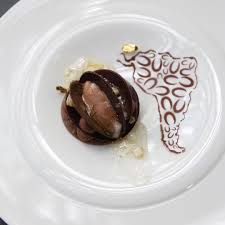 Valrhona C3 Guanaja 70 And Bargamot Plated Dessert By Pastry Chef Fabrizio Fiorani From Japan Featuring Namelaka G Food Plated Desserts Chocolate Delight