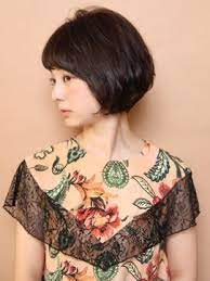 ショートボブ50代エラ張りさんベース型の人に人気の髪型10選 ショートヘア ショートボブ 髪型総合情報 b cafe ショート パーマ ベース顔 ショート 人気の髪型