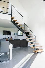 type d escalier escalier 1 x2f 4 tournant a limon central en metal ral matiere metal matiere des march escadas modernas planta 3d de casa design de escada