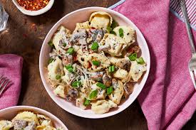 Tortelloni With Mushroom Sauce Recipe Hellofresh Recipe Mushroom Sauce Recipe Tortelloni Stuffed Mushrooms