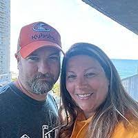 Amanda Flickinger's Instagram, Twitter & Facebook