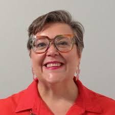 Lynne Snell's Instagram, Twitter & Facebook