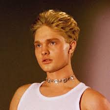 MAN ON THE MOON (FEAT. SWEET CALIFORNIA)