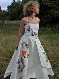 And don't know what to wear, well don't worry we have got the right outfits for you. 15 Sustainable Eco Friendly Wedding Dresses You Ll Love Saying Yes To