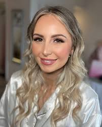 ✨ Hello everyone! ✨ We are Ellie & Mark and we have just recently got  married. We absolutely loved our wedding photo & video shoot so much that  we have decided to