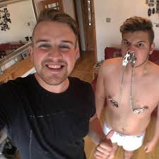 Poor eliott Looking his best😂